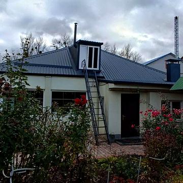 Продам СВОЮ усадьбу с домом и с земельным участком.