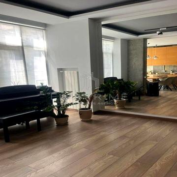 Звіринецька вул., 47