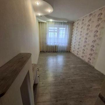 Продається простора 3-кімнатна квартира від власника