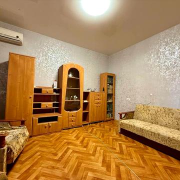 Словацька вул. (Гомельська), 23