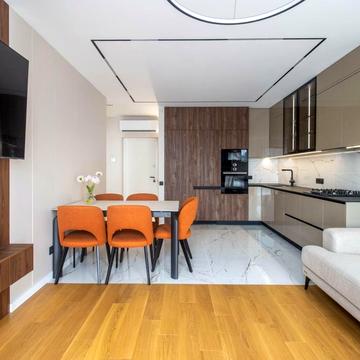 Пасічна вул., 84