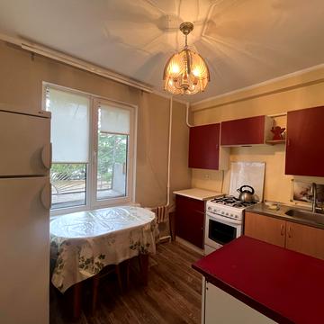 Небесної Сотні просп. (Маршала Жукова), 91