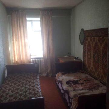 Квартира , 3 кімнати, м. Гайворон