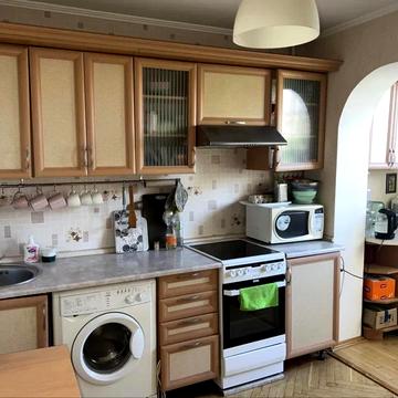 Володимира Івасюка просп. (Героїв Сталінграду), 39