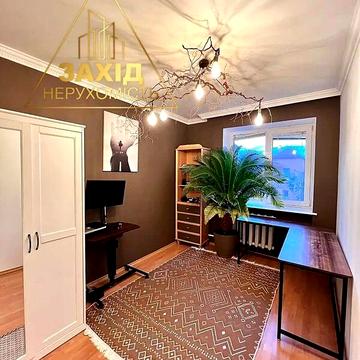 Продаж 3к Квартира Новочерчицька вулиця