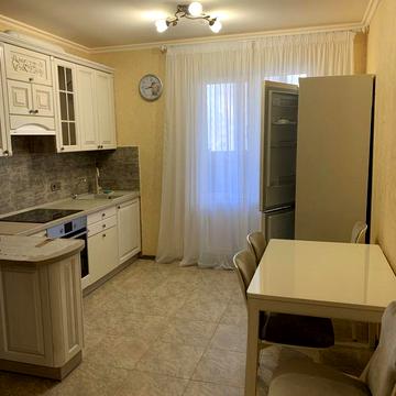 Софії Русової вул., 1