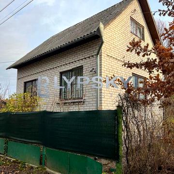 Дача в тихому місці в садовому товаристві