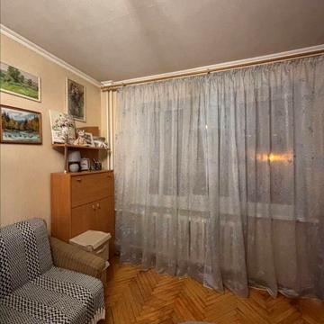 Європейського Союзу просп. (Правди), 98