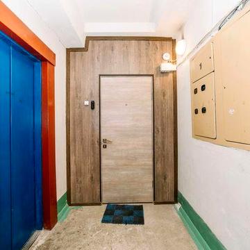 Продам 4-кімнатну квартиру в затишному місці центру Луцька