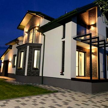 Дизайнерський будинок у мальовничому місці біля Івано-Франківська