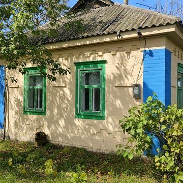 Затишний дом в селі на Полтавщині