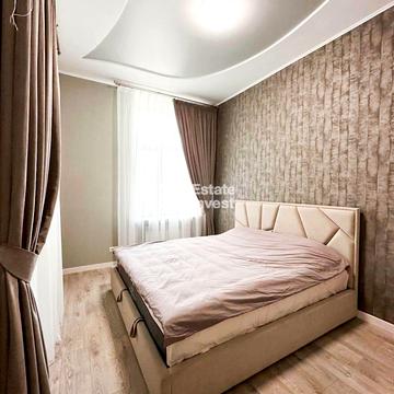 Алчевських вул. (Артема), 6