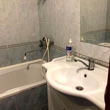 Простора 3-кымнатна квартира 75 м² вул. Академіка Заболотного 4