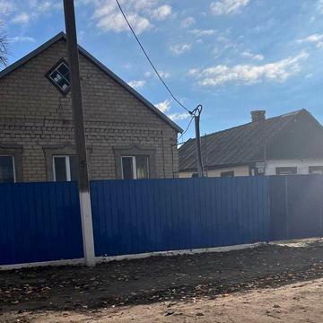 Продам будинок в смт Новомиколаївка