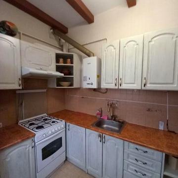 метро Нивки 5 хв.пішки.