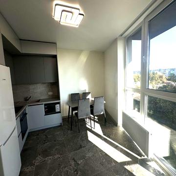 Довгострокова оренда, 1 кімнатна, центр міста, перша здача