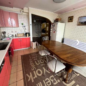 Стрілецька вул. (Червоноармійська), 1