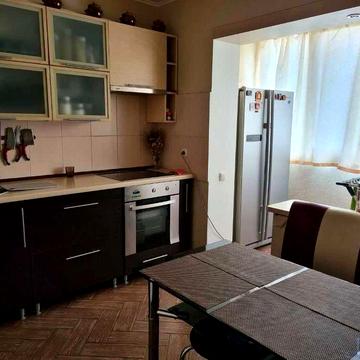 Оренда 2 к кв на Троєщені вул Закревського .