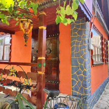 Дача для відпочинку: ліс та канал поруч