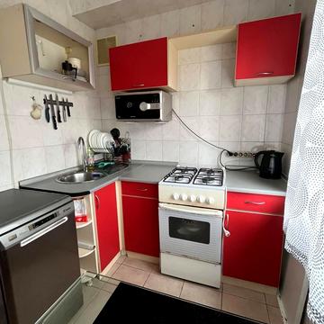 Вацлава Гавела бульв. (Івана Лепсе), 3