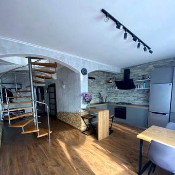 Продам 4 кімнатну ДВОРІВНЕВУ квартиру ЖК Моноліт