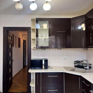 Оренда двокімнатна квартира парк Жовтневий