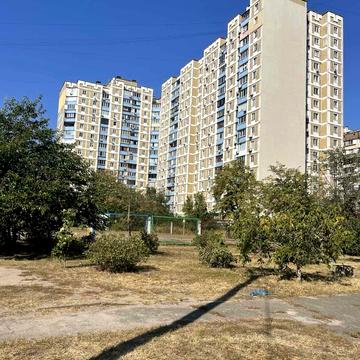 Милославська вул., 31-Б