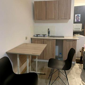 Добровольців пров., 10