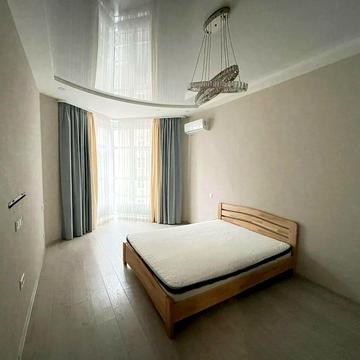 Саперне Поле вул., 12