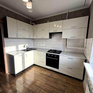 Здам 2 кім.квартиру вул.Лазаретна