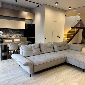 Виноградна вул., 2