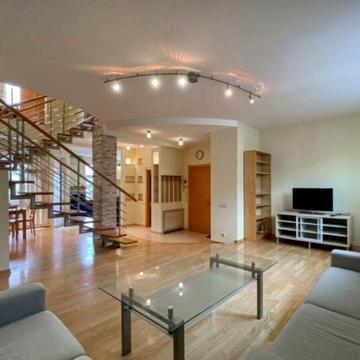 Ярославів Вал вул., 19