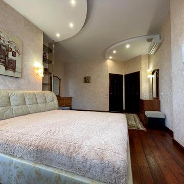 Євгена Коновальця вул. (Щорса), 32-Г