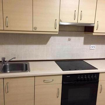 Салютна вул., 1-Б