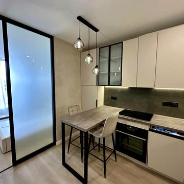 Олега Мудрака вул. (Генерала Наумова), 1-Б