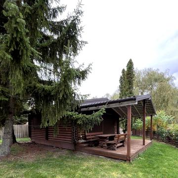 Продається будинок для відпочінку.