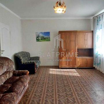 Бориса Гмирі вул., 3