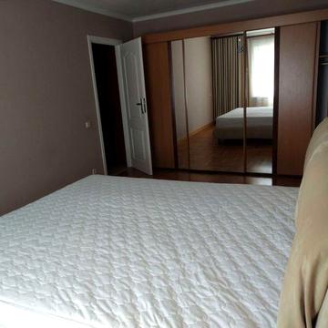 Двокімнатна з ремонтом на Печерську, вул. Лейпцизька, 14