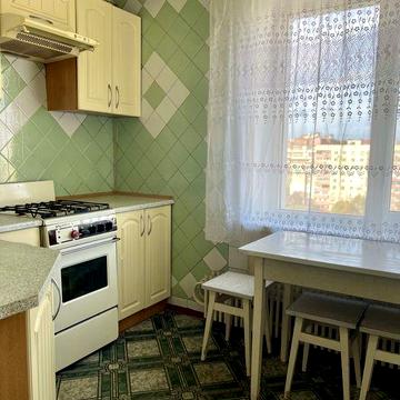 Оренда довгострокова 2-кімн.кв. (Піски, центр)