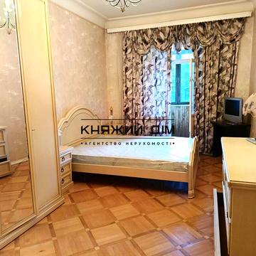 Прорізна вул., 13