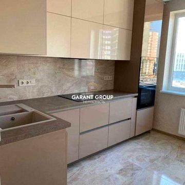 Двокімнатна квартира /Таїрова