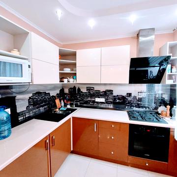 Пилипа Козицького вул., 3