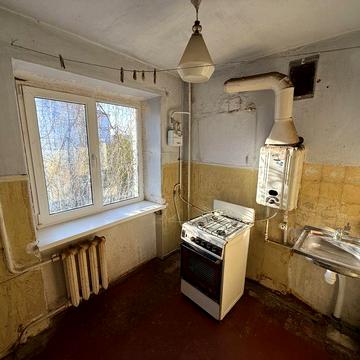 Двухкомнатная квартира на Шоссейной возле Гиппо.3/5 кирпич.