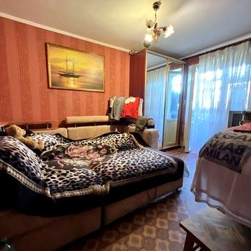 Продаю 3 х к квартиру разделку  ЮТЗ