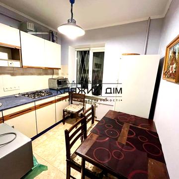 Дегтярівська вул., 43/1