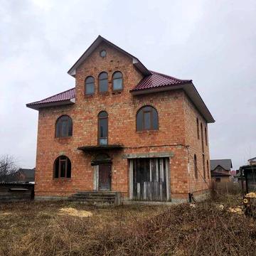 Цегляний будинок 250 м² у Чернівцях, Зданий в експлуатацію