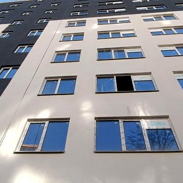 Лялі Ратушної вул., 23