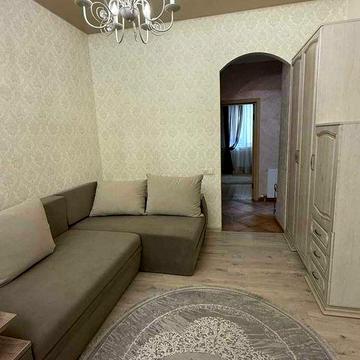 Здається 3-к квартира у ближньому центрі по вул. Тершаківців