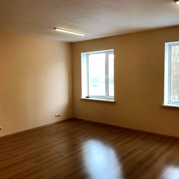 Незалежності бульв. (50 років Жовтня), 14