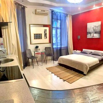 Ланжеронівська вул., 24